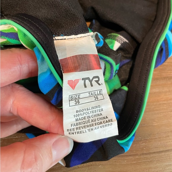 TYR Women's Durafast Elite Diamondfit Swimsuit - Size 36 (L) - Picture 5 of 7